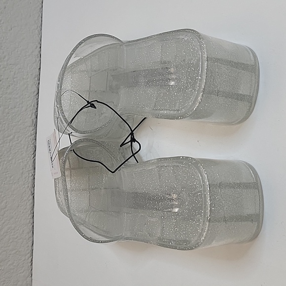 NWT Barbie x FOREVER 21 Clear Sparkle Jelly Block Heel Sandals Open Toe - Picture 6 of 17